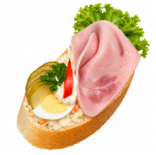 Chlebíček s vepřovou šunkou na bramborovém salátě