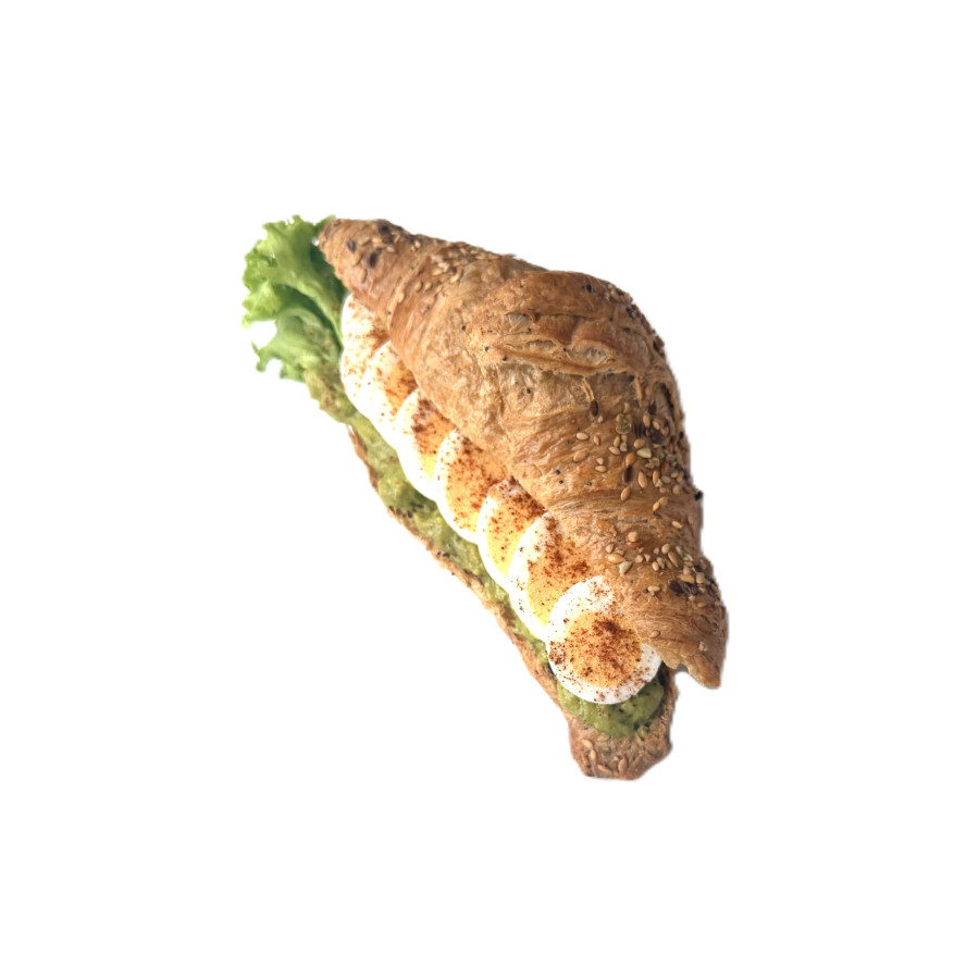 Croissant s avokádovým guacamole a vejci